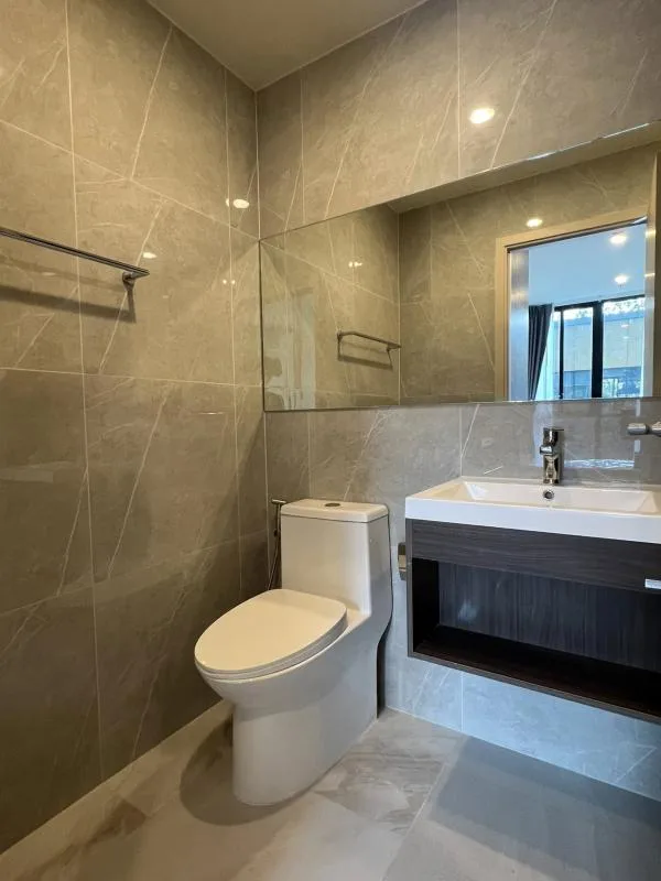 Property photos for Nue District R9