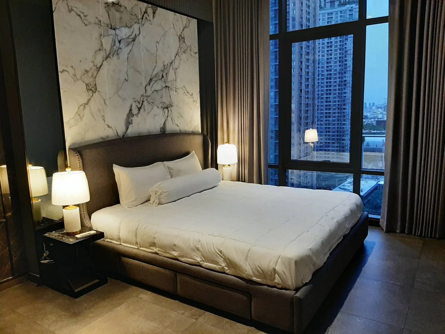 Property photos for The Lofts Asoke