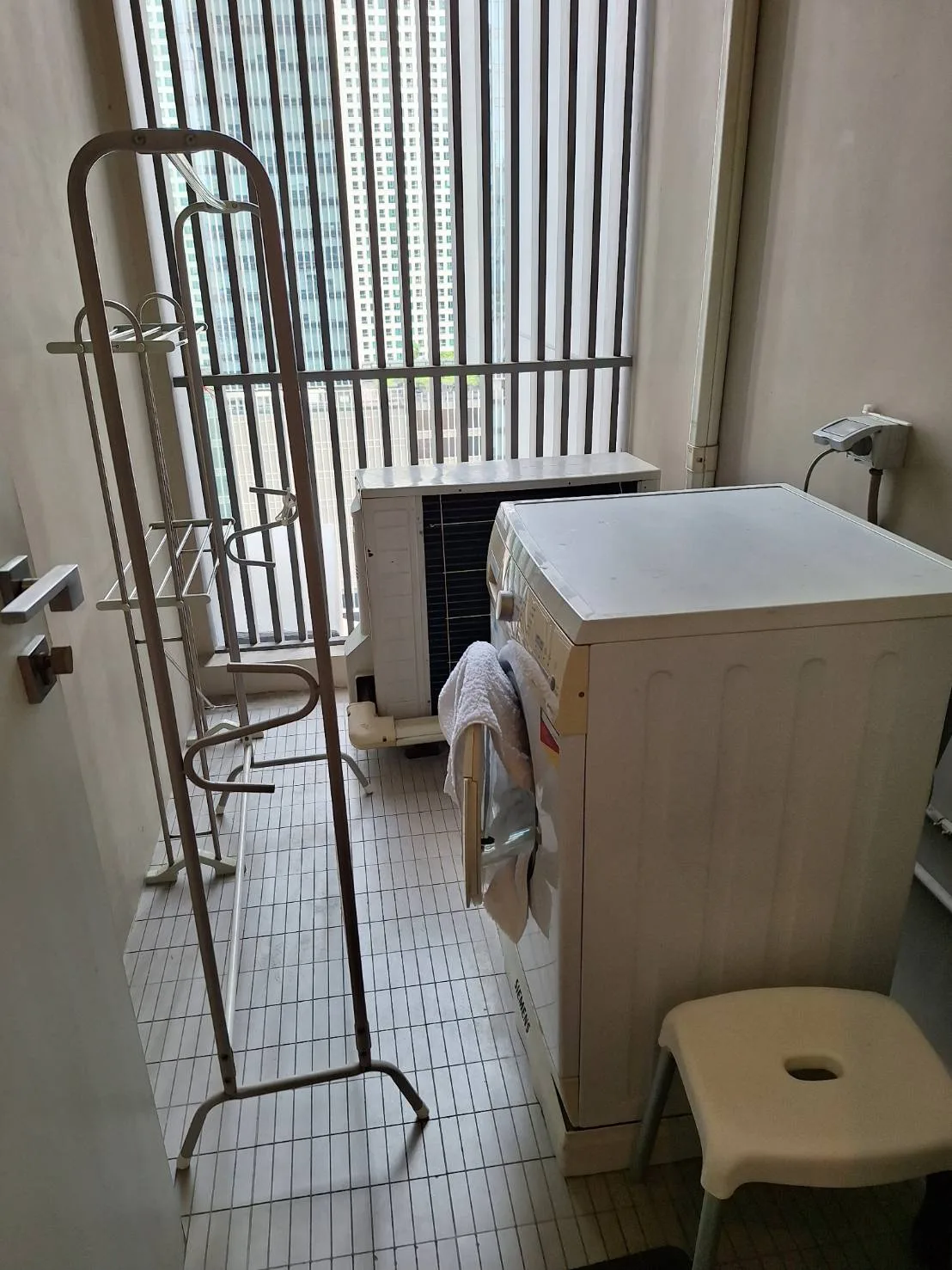 Property photos for The Room Sukhumvit 21