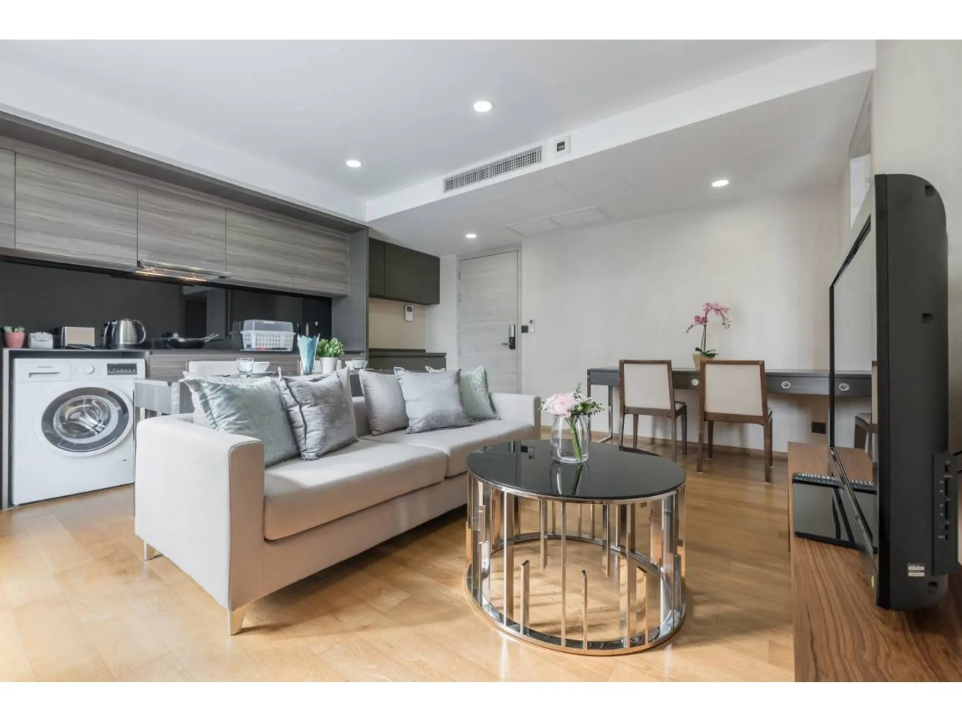 Property photos for Klass Condo Langsuan