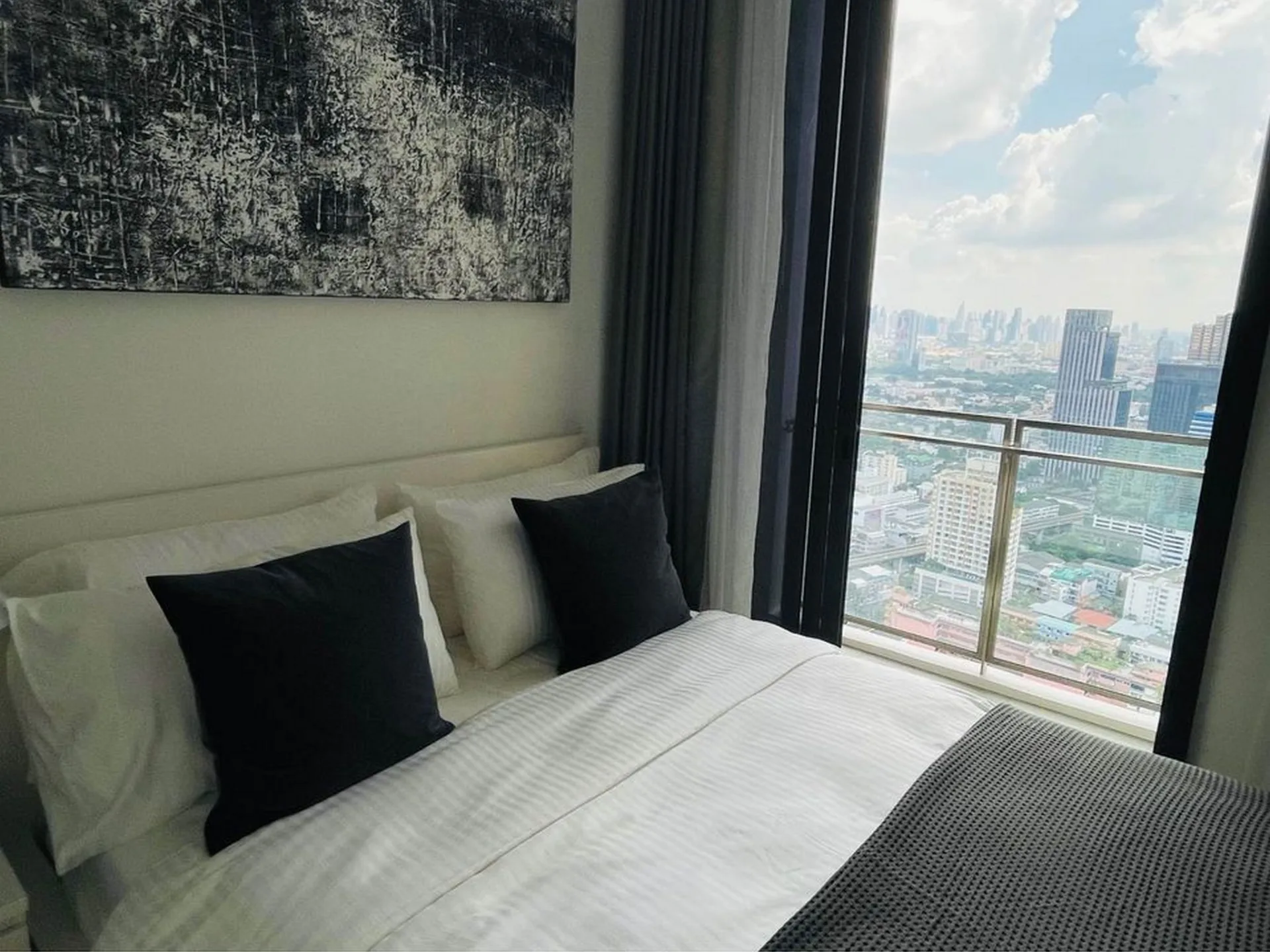 Property photos for THE LINE Phahol - Pradipat