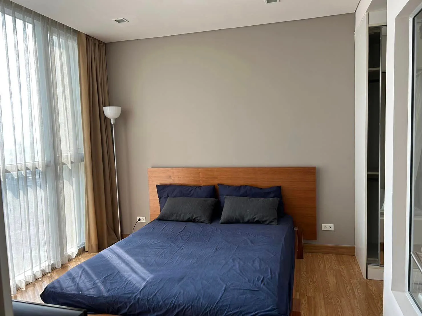 Property photos for Le Luk