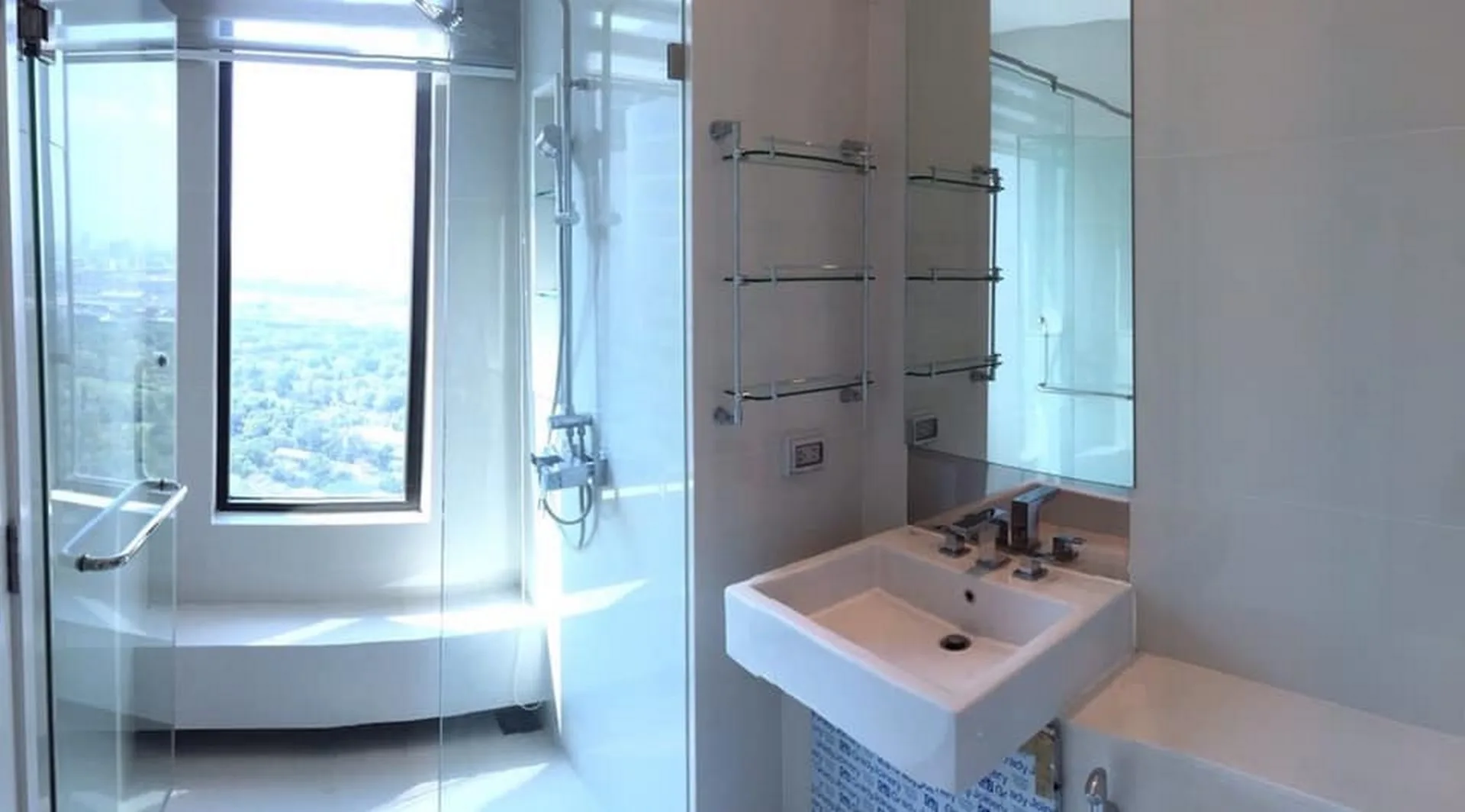 Property photos for Equinox