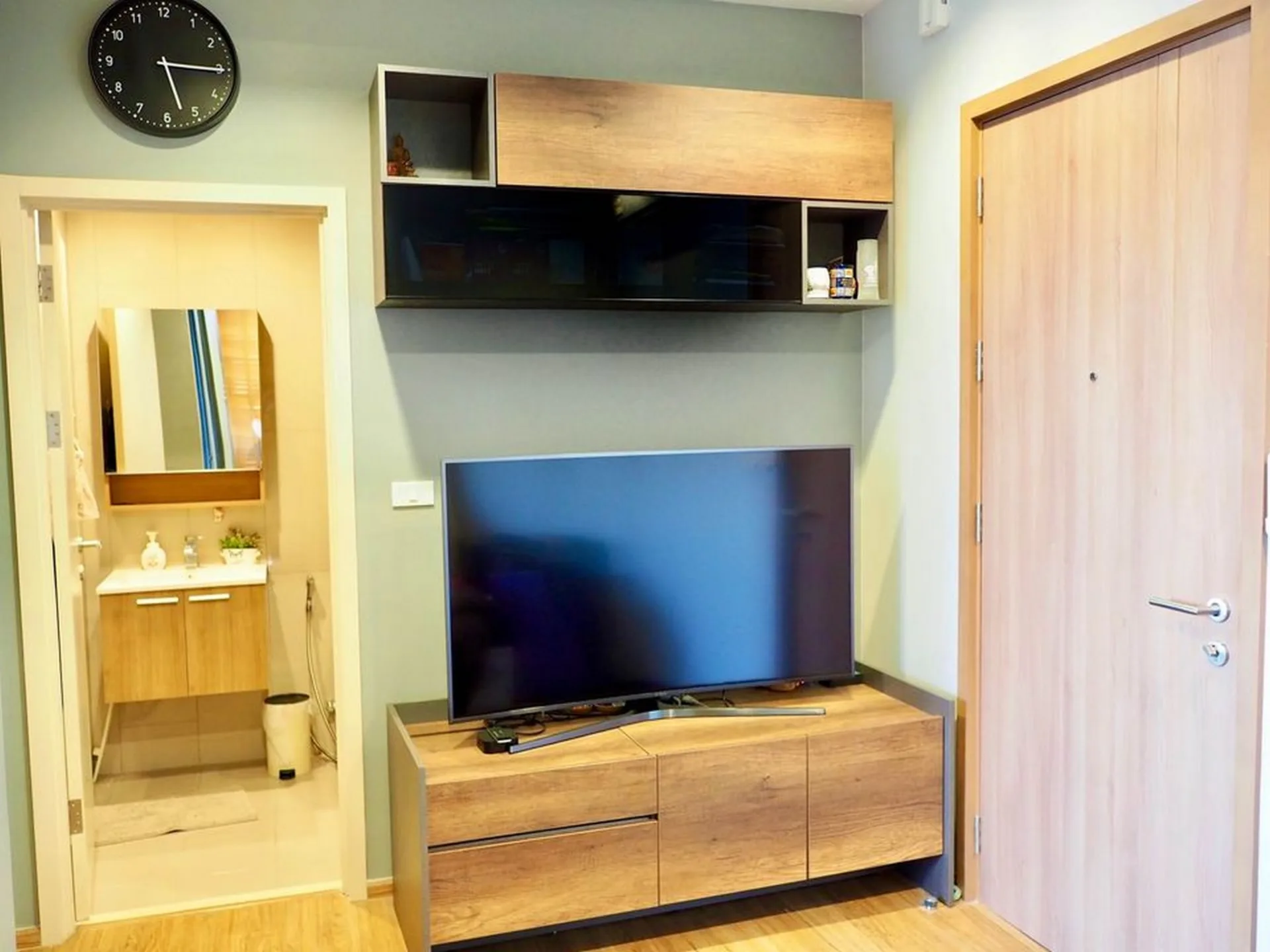 Property photos for Hasu Haus