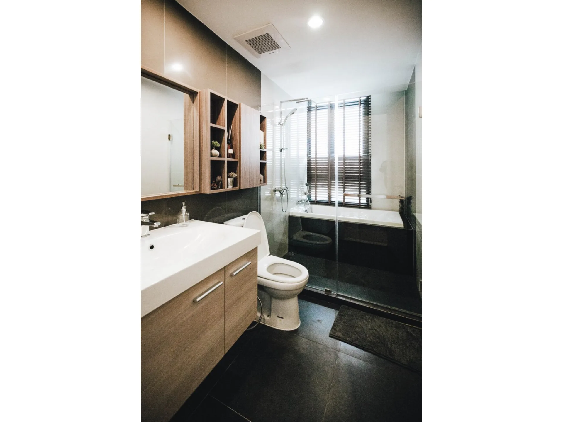 Property photos for The Capital Ekamai-Thonglor