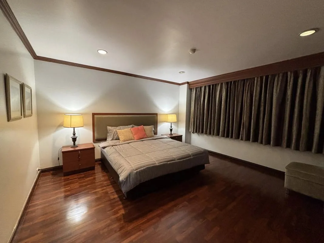 Property photos for Lake Avenue 16
