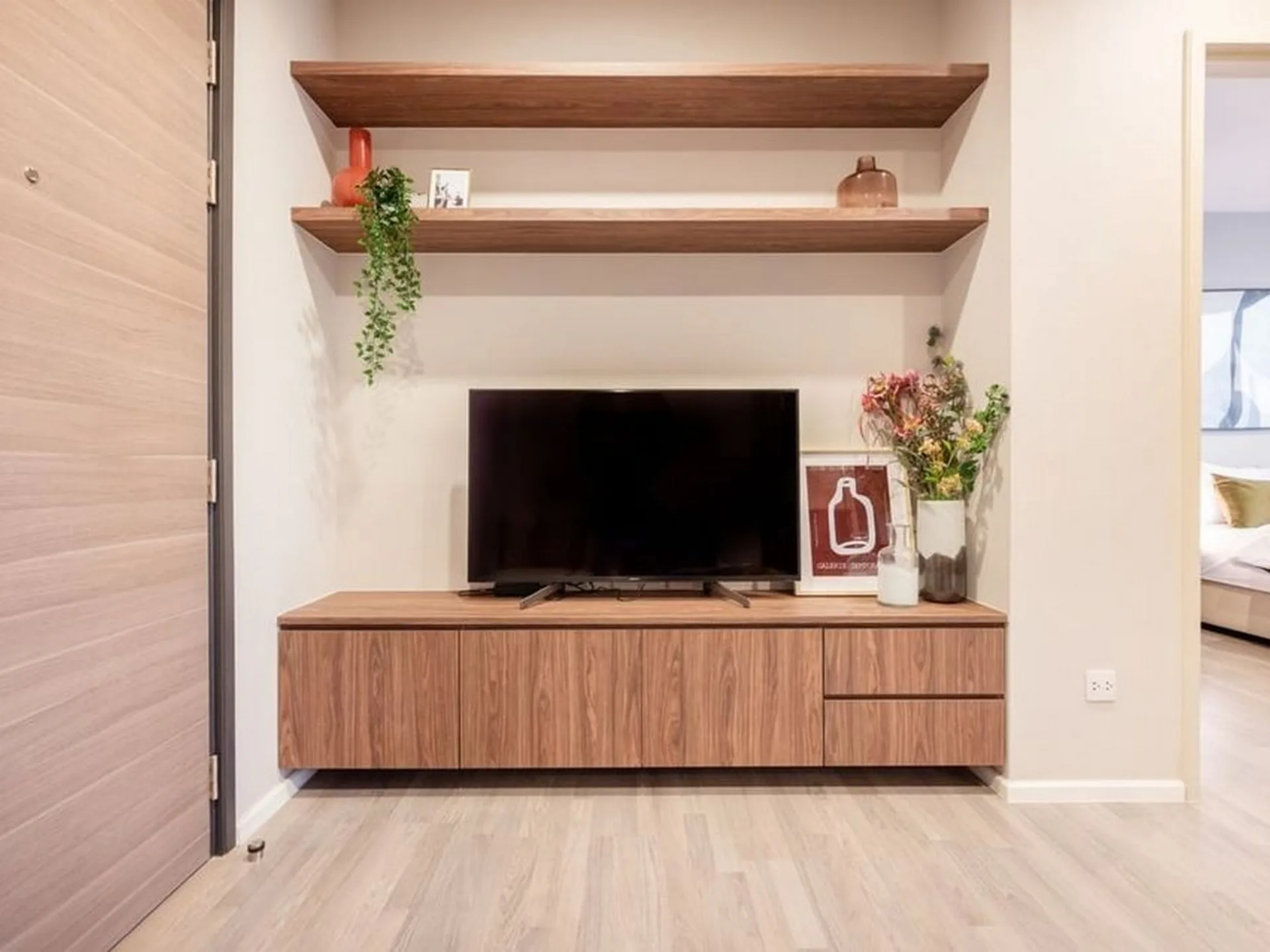Property photos for The Room Sathorn - St.Louis
