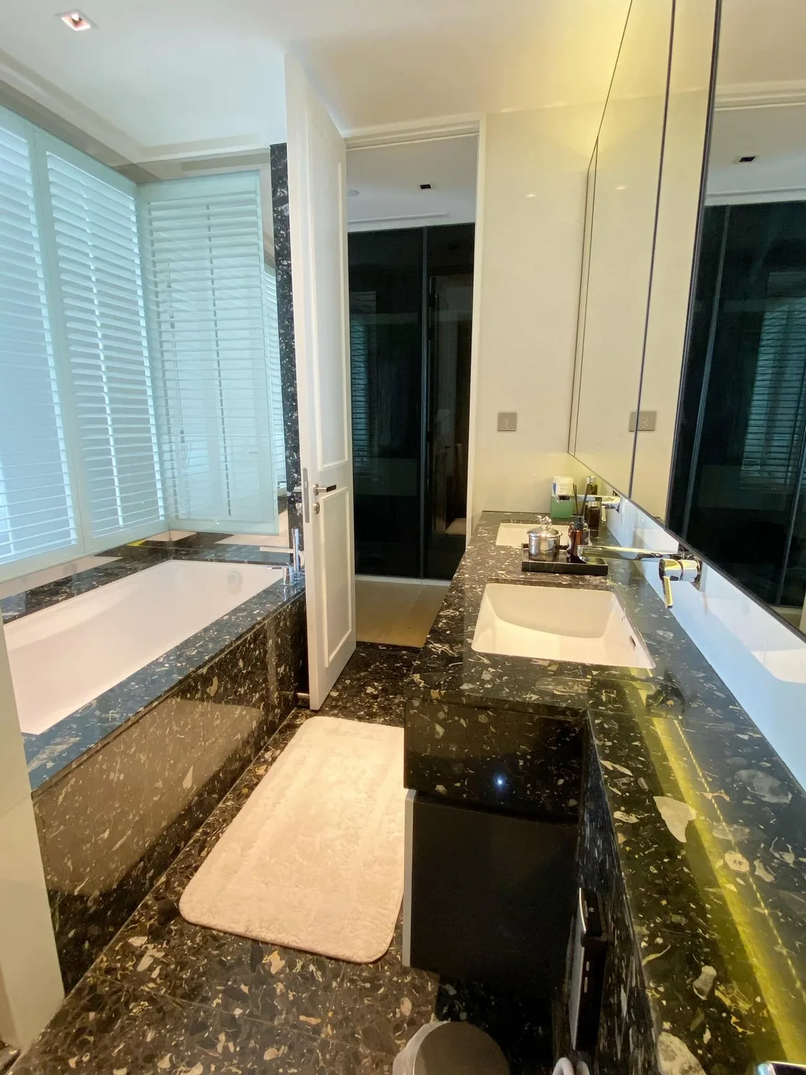Property photos for BEATNIQ Sukhumvit 32