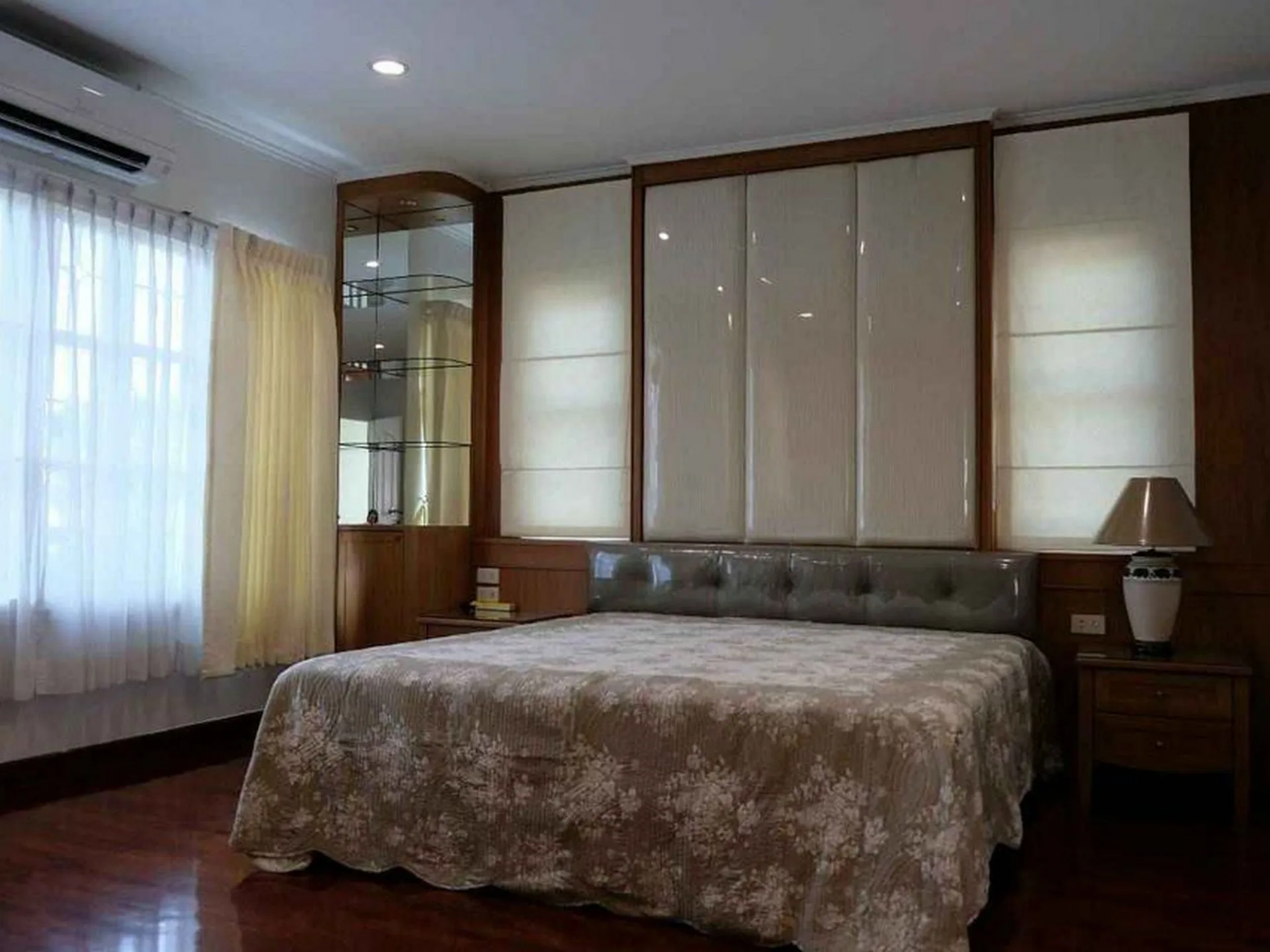 Property photos for Mantana 2 Srinakarin