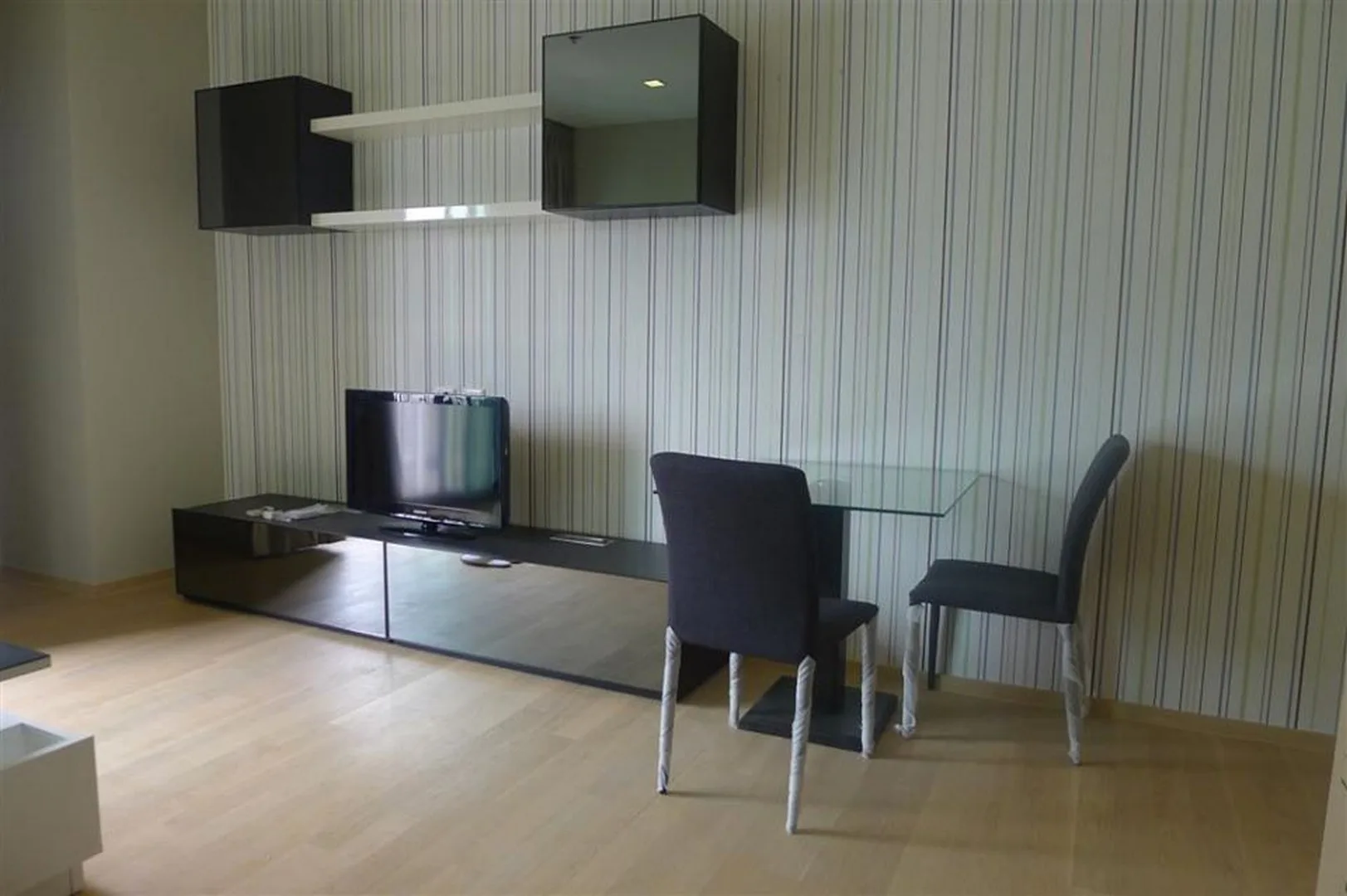 Property photos for Noble Reveal