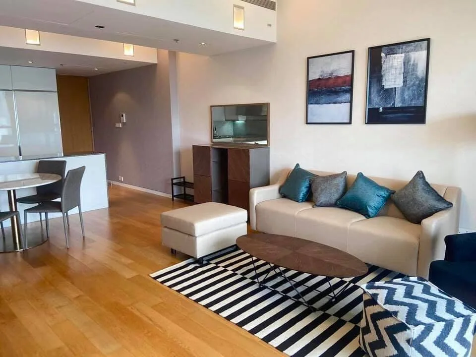 Property photos for The Met