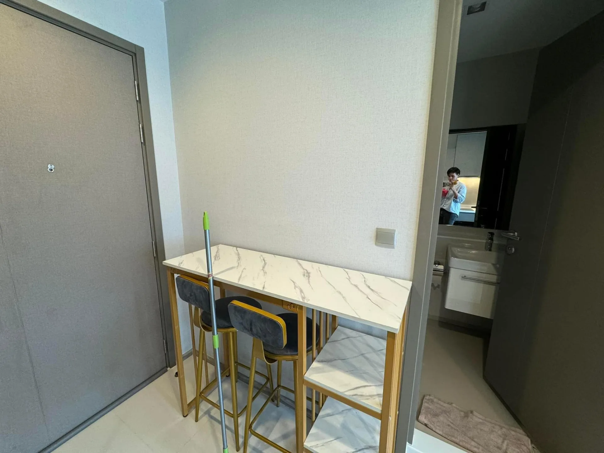 Property photos for Life Asoke Hype