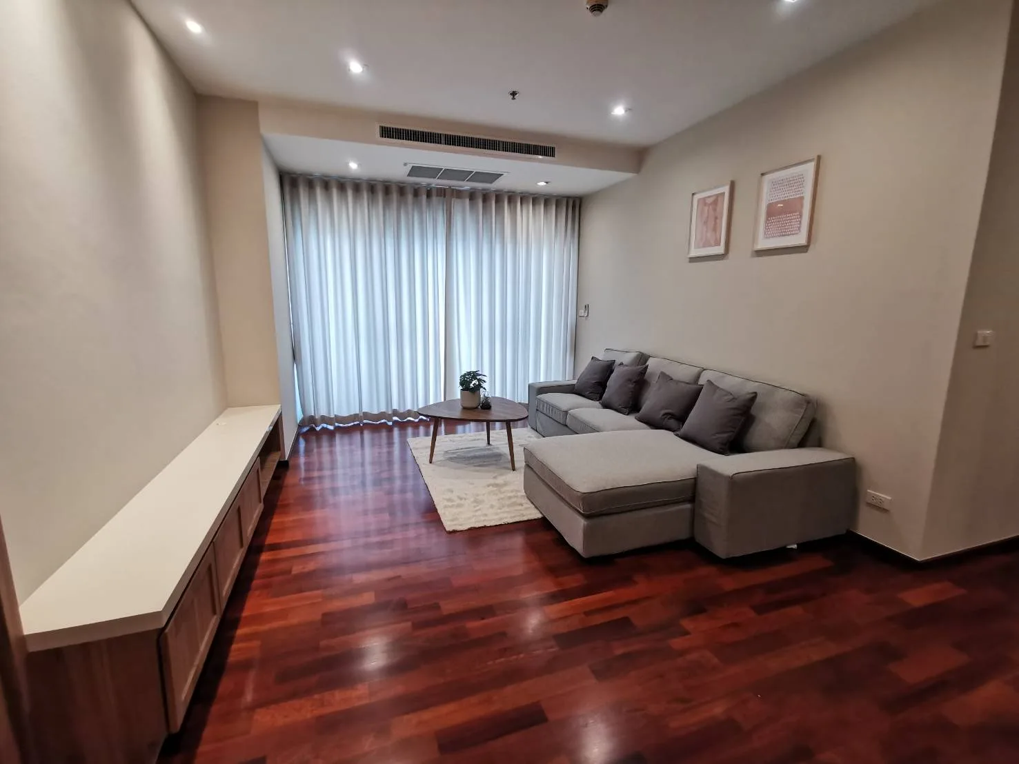 Property photos for Noble Ora