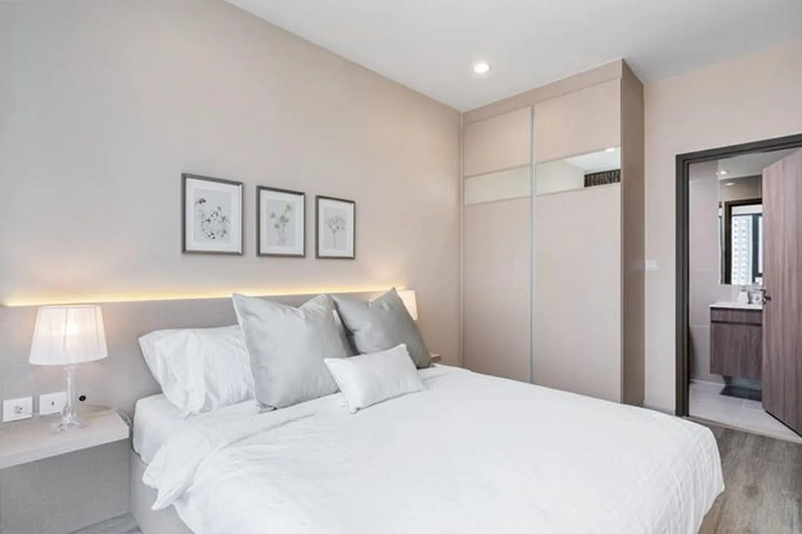 Property photos for Ideo Mobi Asoke