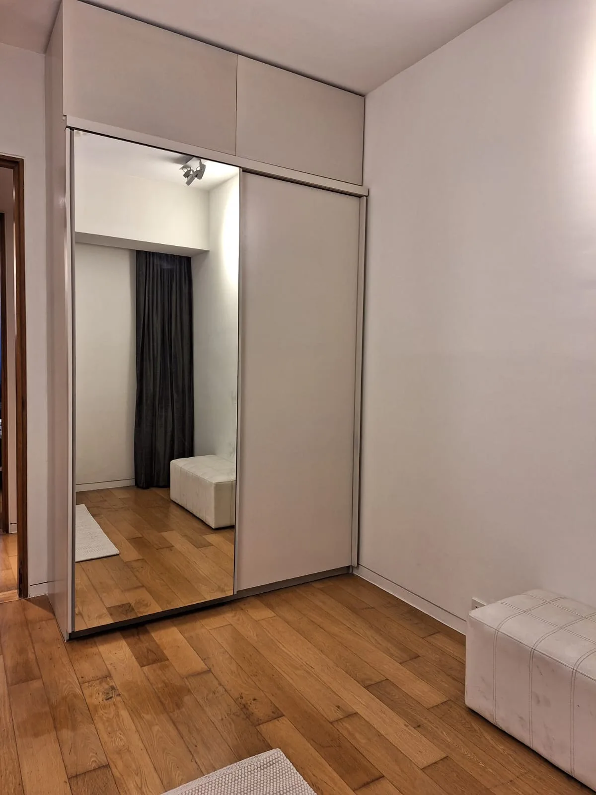 Property photos for The Met
