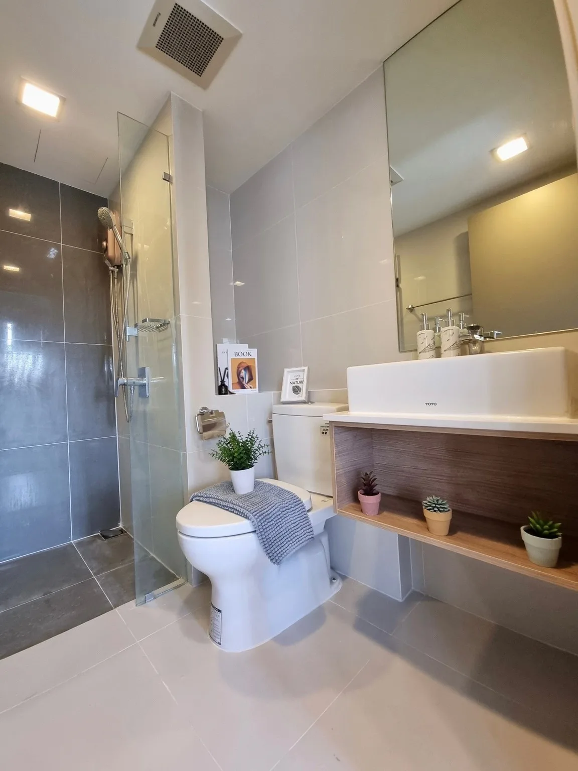 Property photos for Moniiq Sukhumvit 64