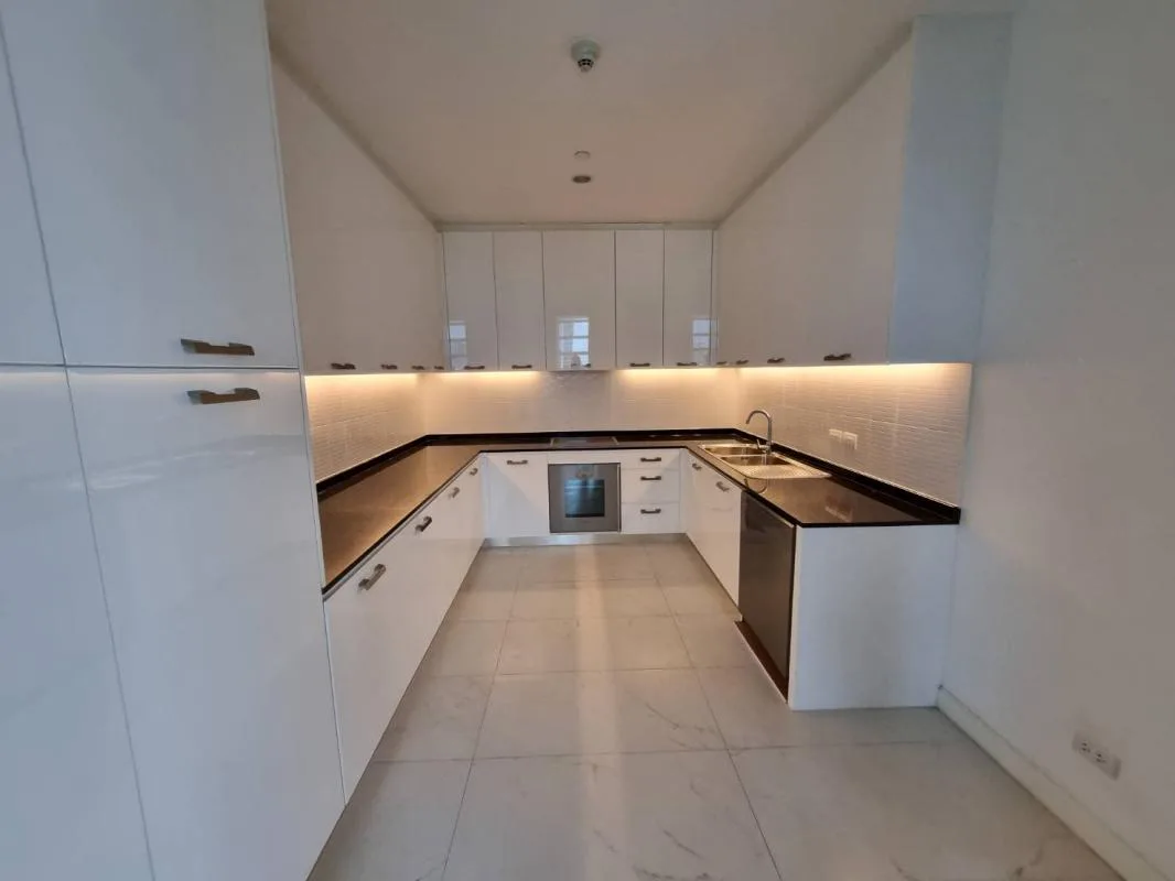 Property photos for 185 Rajadamri
