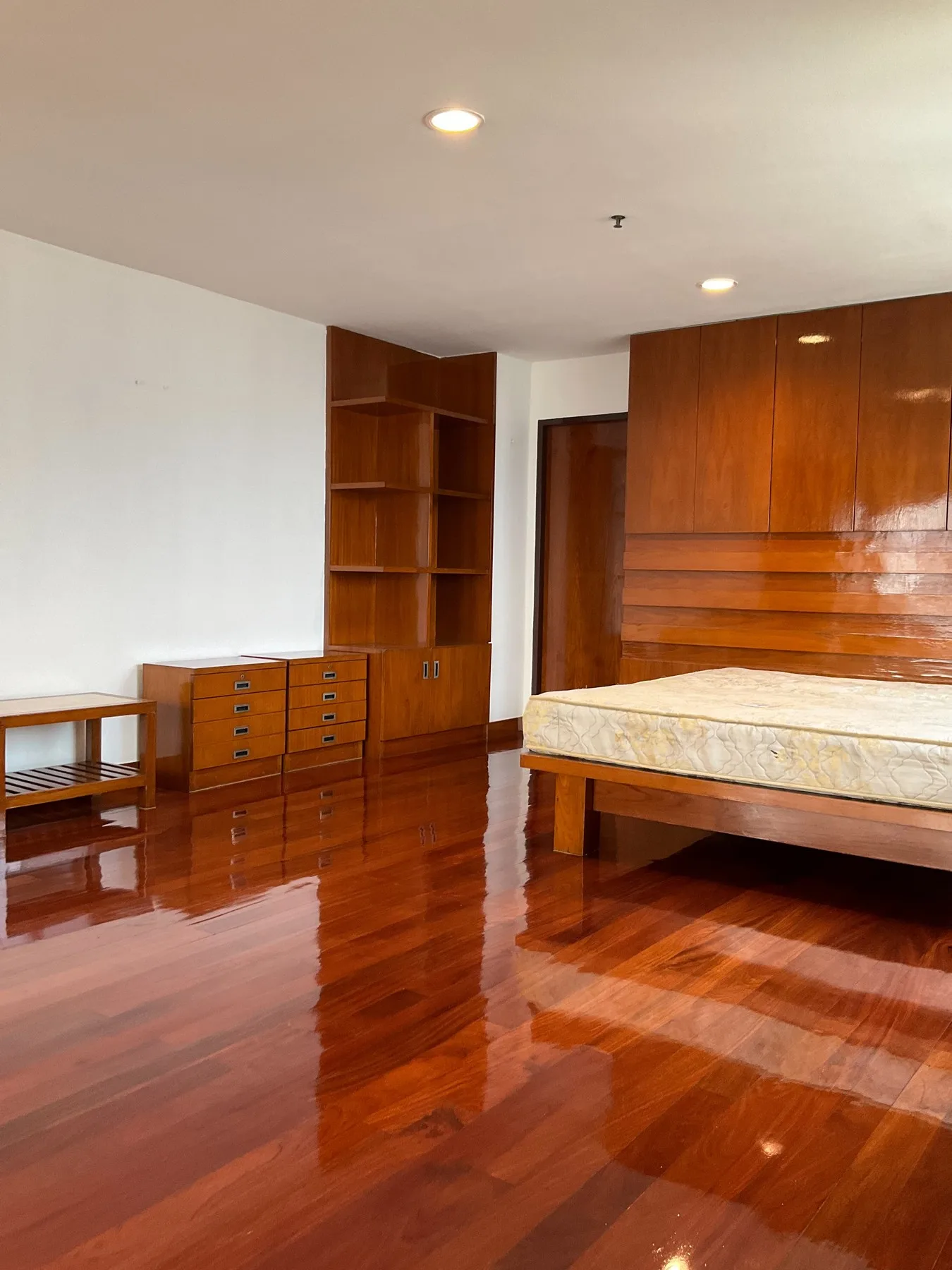 Property photos for Kiarti Thanee City Mansion