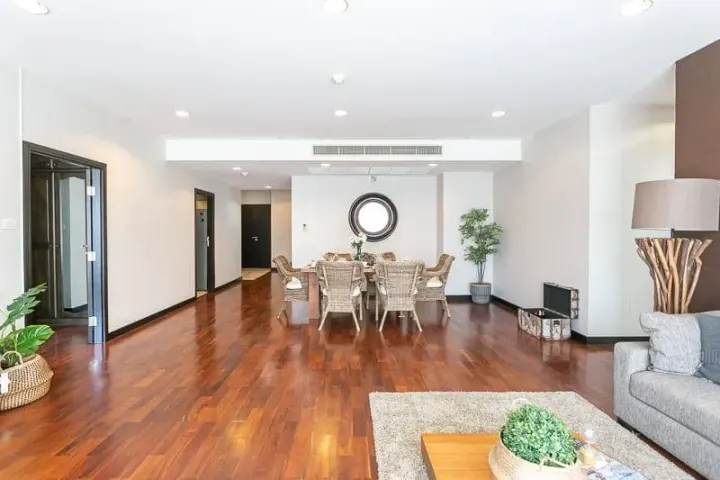 Property photos for Wilshire
