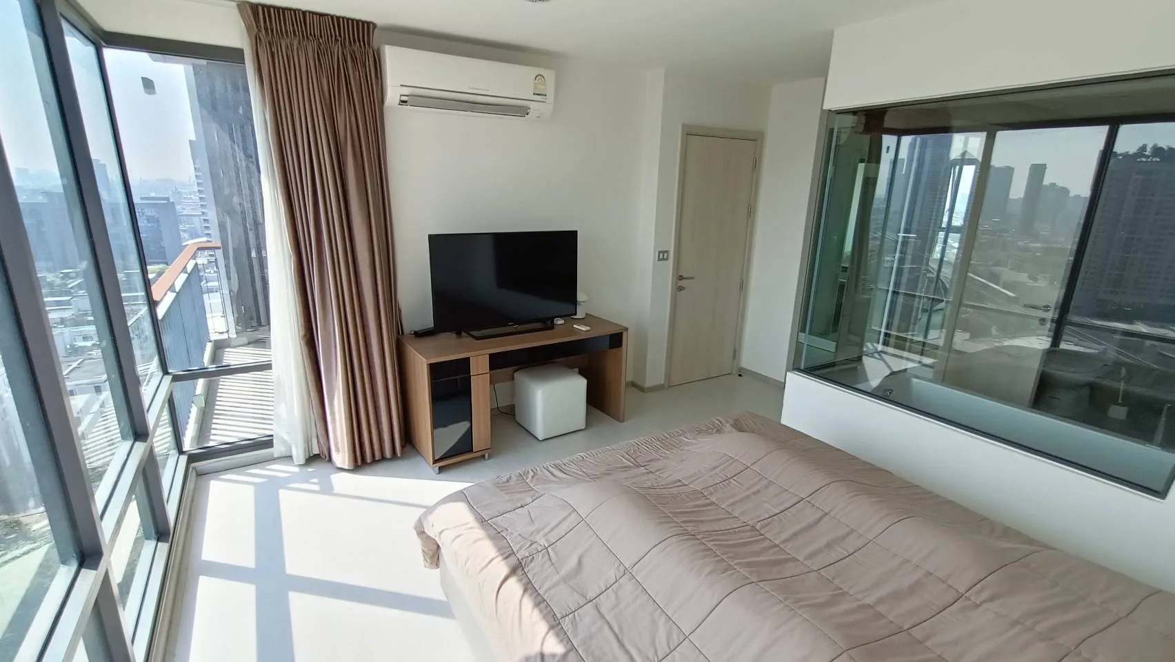 Property photos for Rhythm Sukhumvit 42