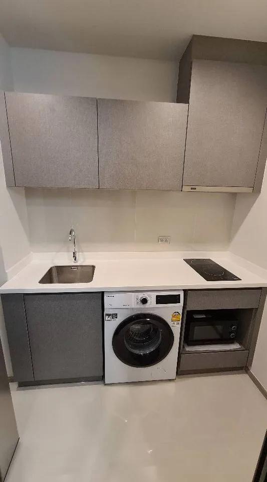 Property photos for Life Asoke Hype