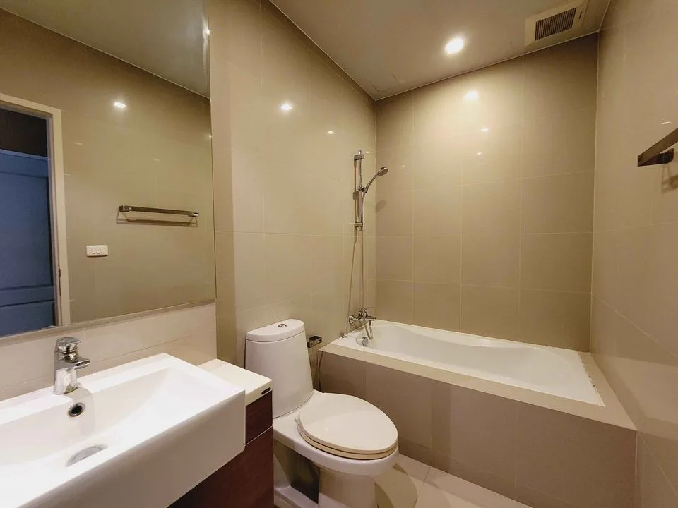 Property photos for Noble Refine