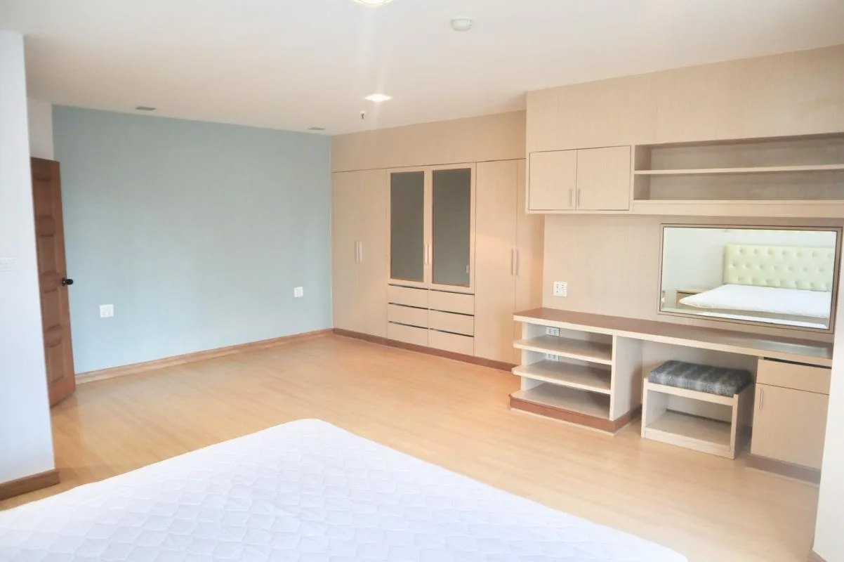 Property photos for Fifty Fifth Tower