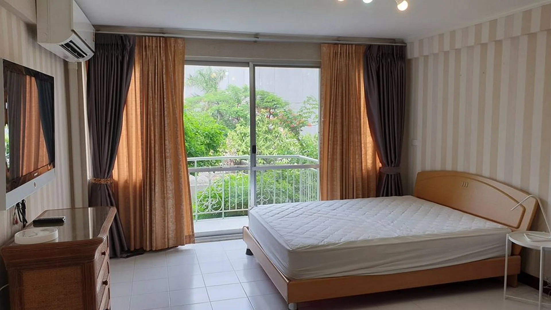 Property photos for Raintree Villa