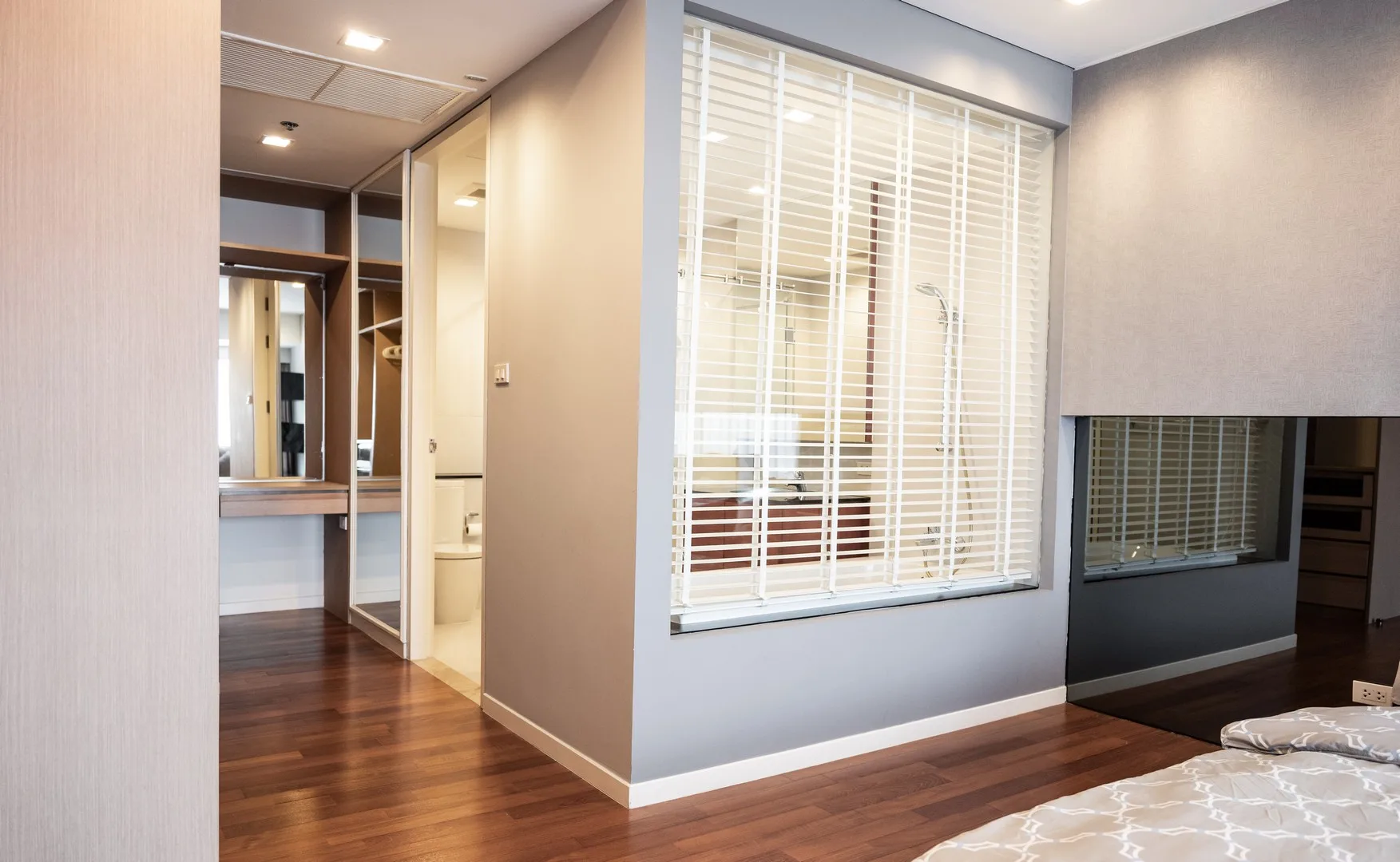 Property photos for Amanta Lumpini