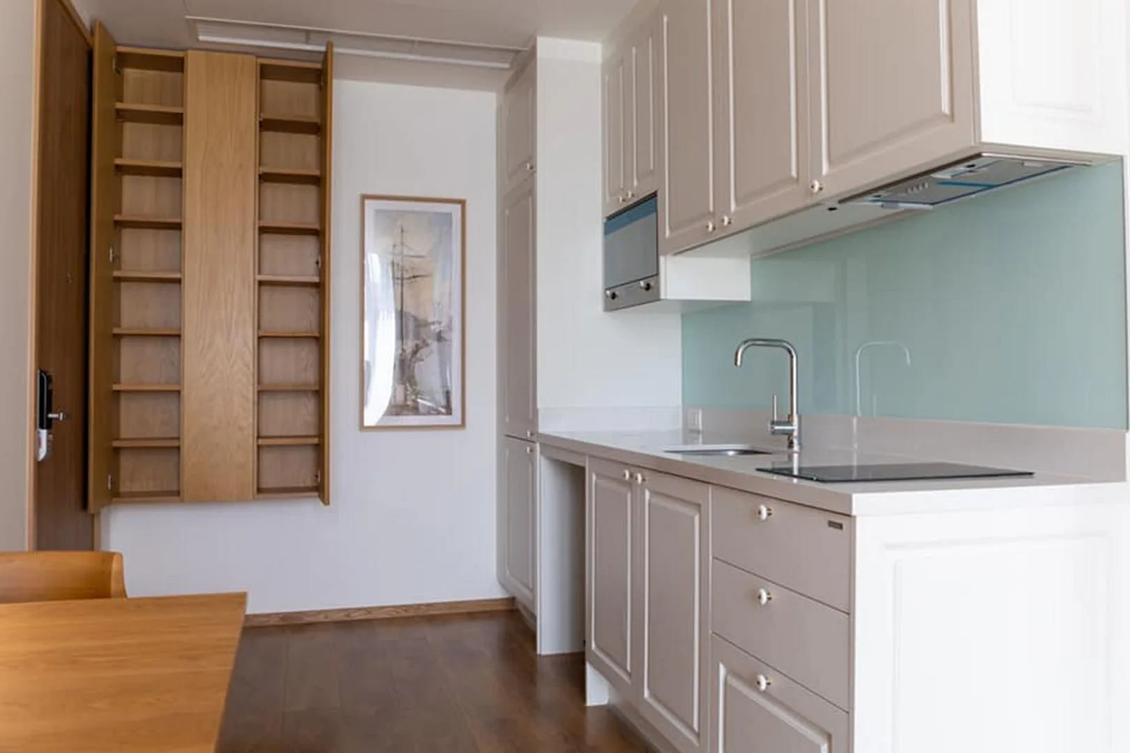 Property photos for Noble BE 33
