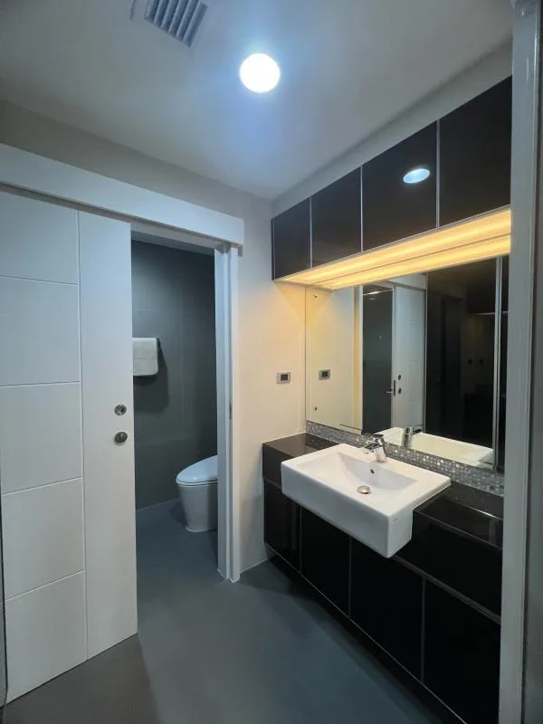 Property photos for The Crest Sukhumvit 34