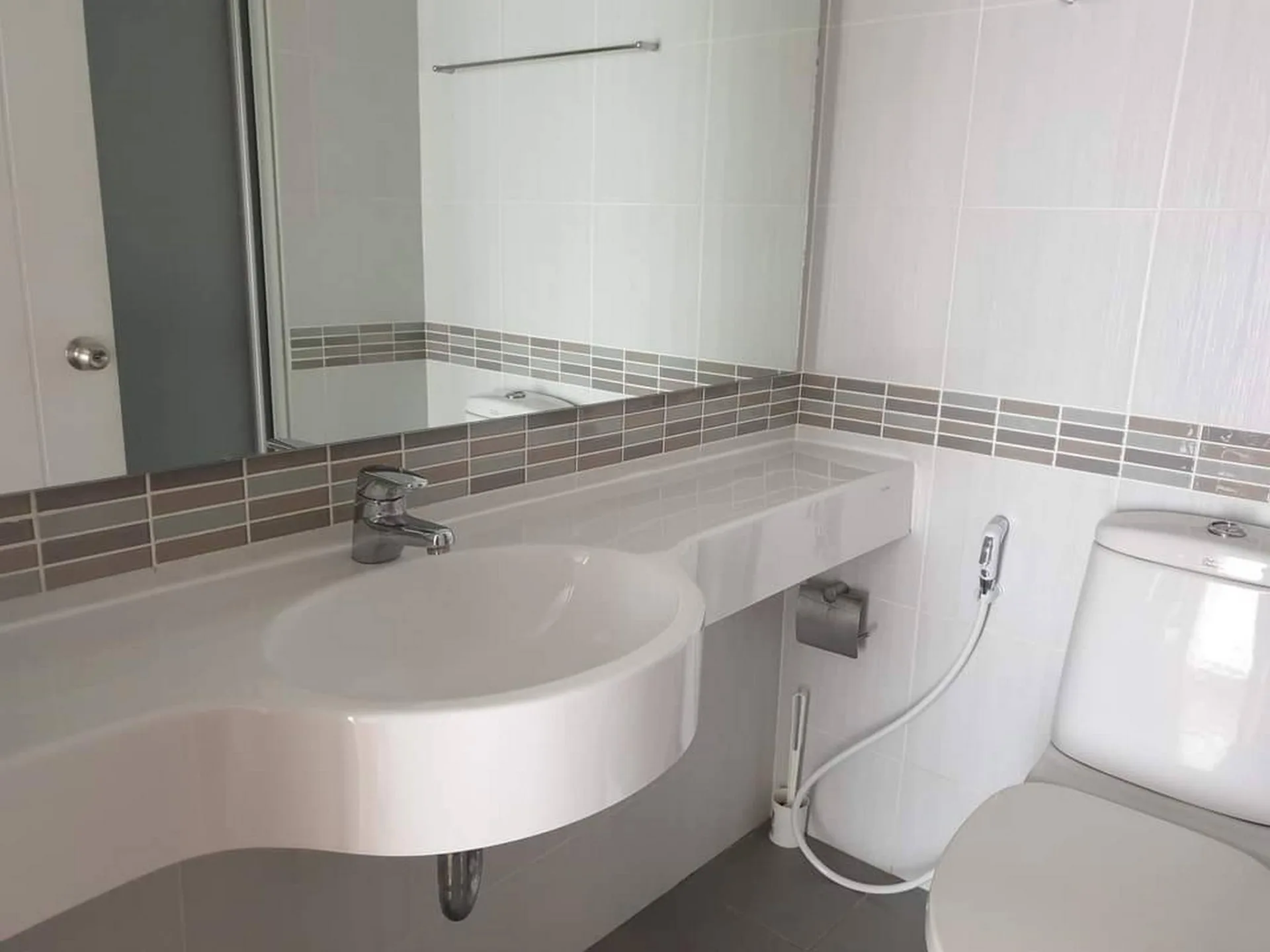 Property photos for Lumpini Place Srinakarin - Huamak Station