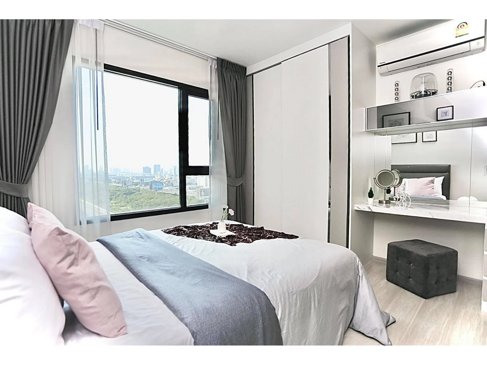 Property photos for Life Asoke