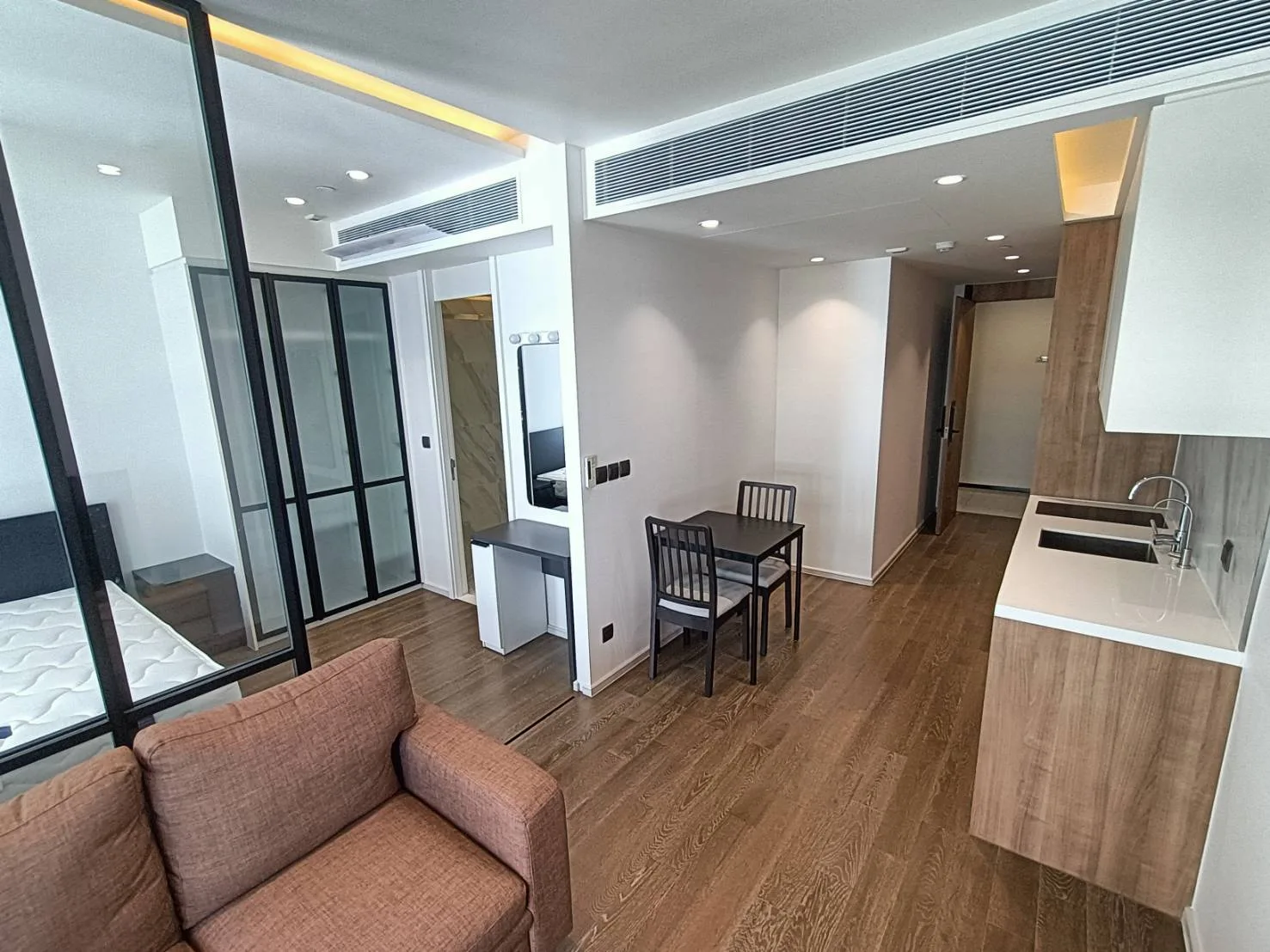 Property photos for MUNIQ Sukhumvit 23