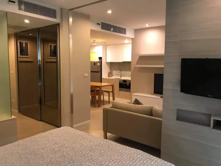 Property photos for The Room Sukhumvit 21