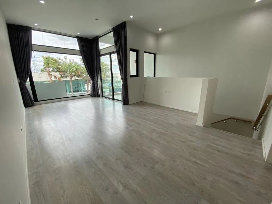 Property photos for Corazon Prachachuen