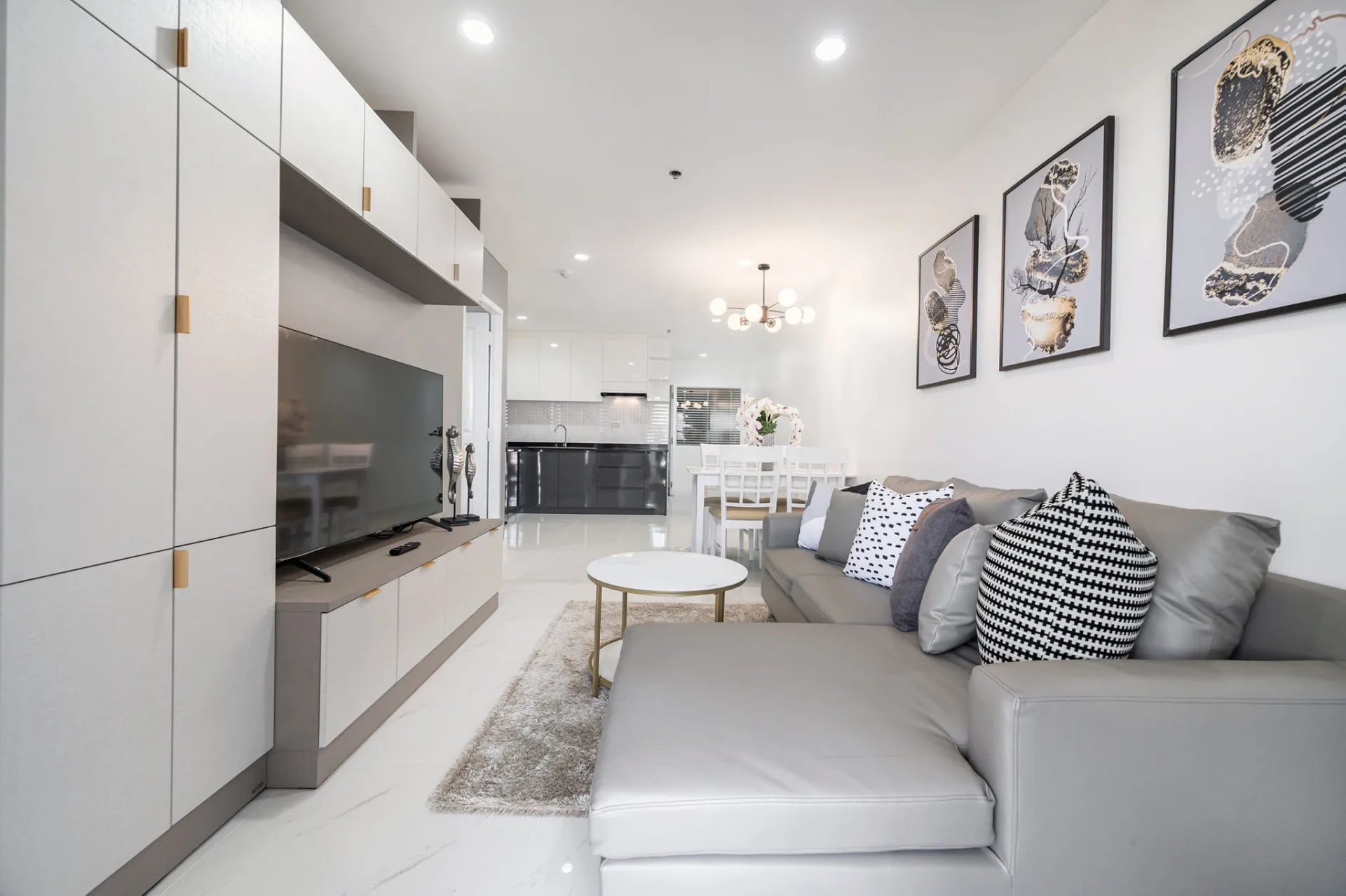 Property photos for The Waterford Diamond