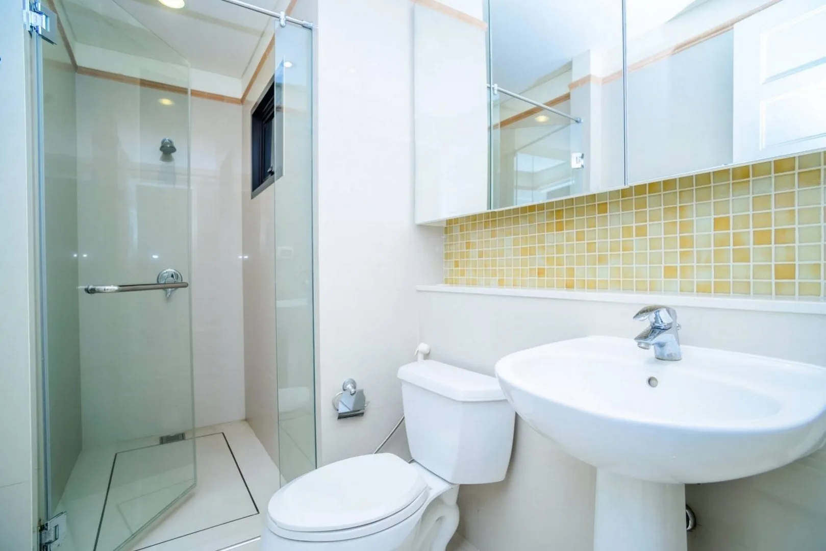 Property photos for Aguston Sukhumvit 22