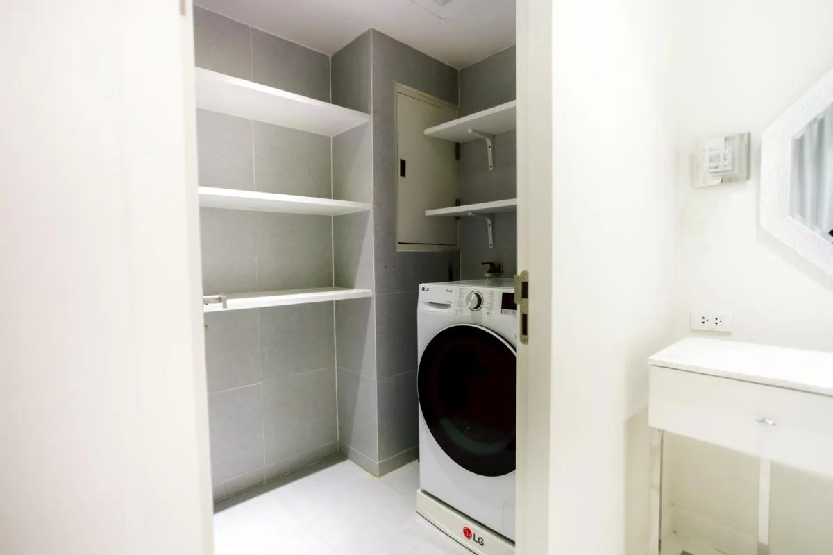 Property photos for Navin Court