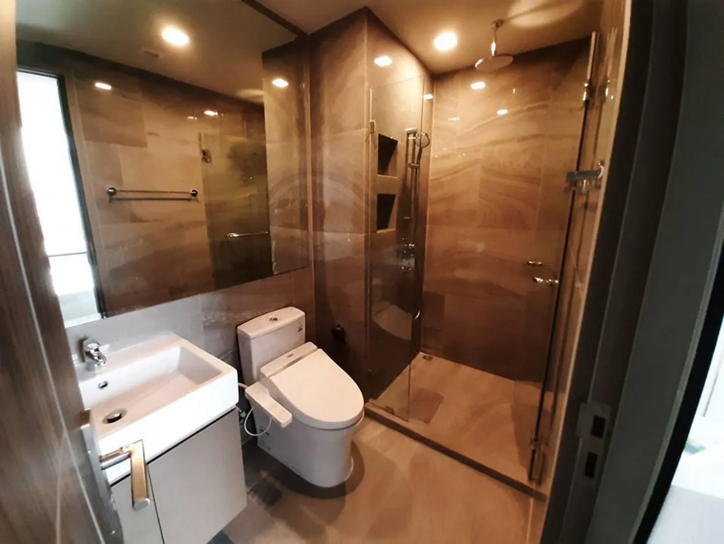 Property photos for Ideo Q Victory