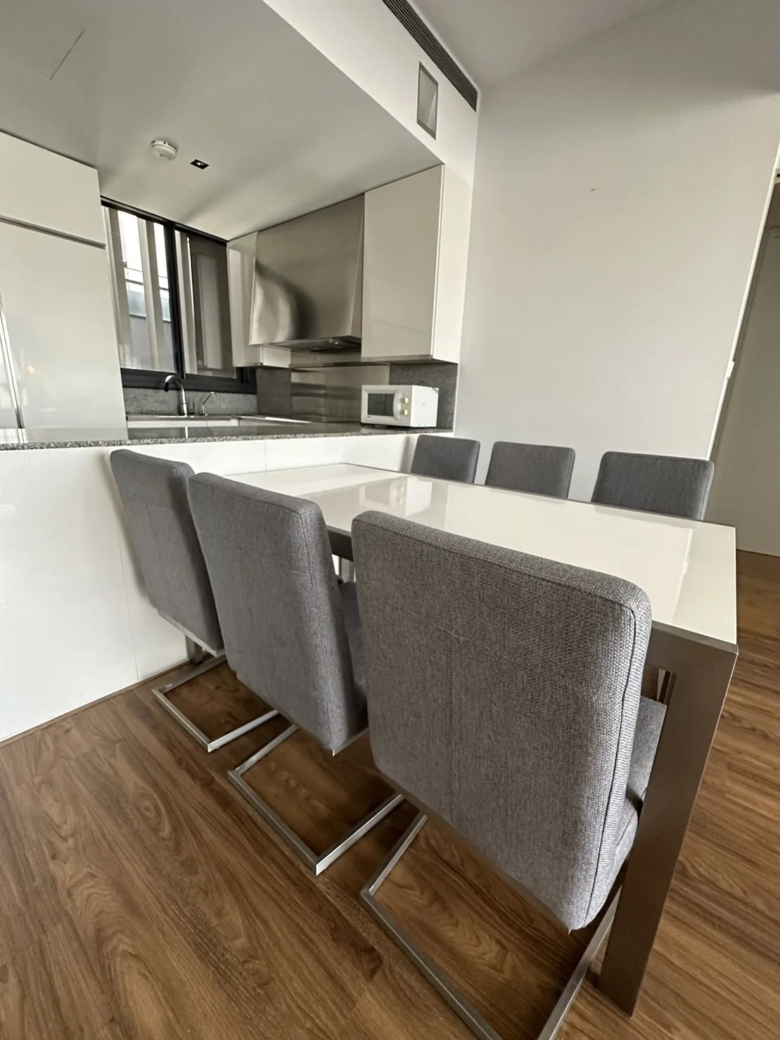 Property photos for The Met