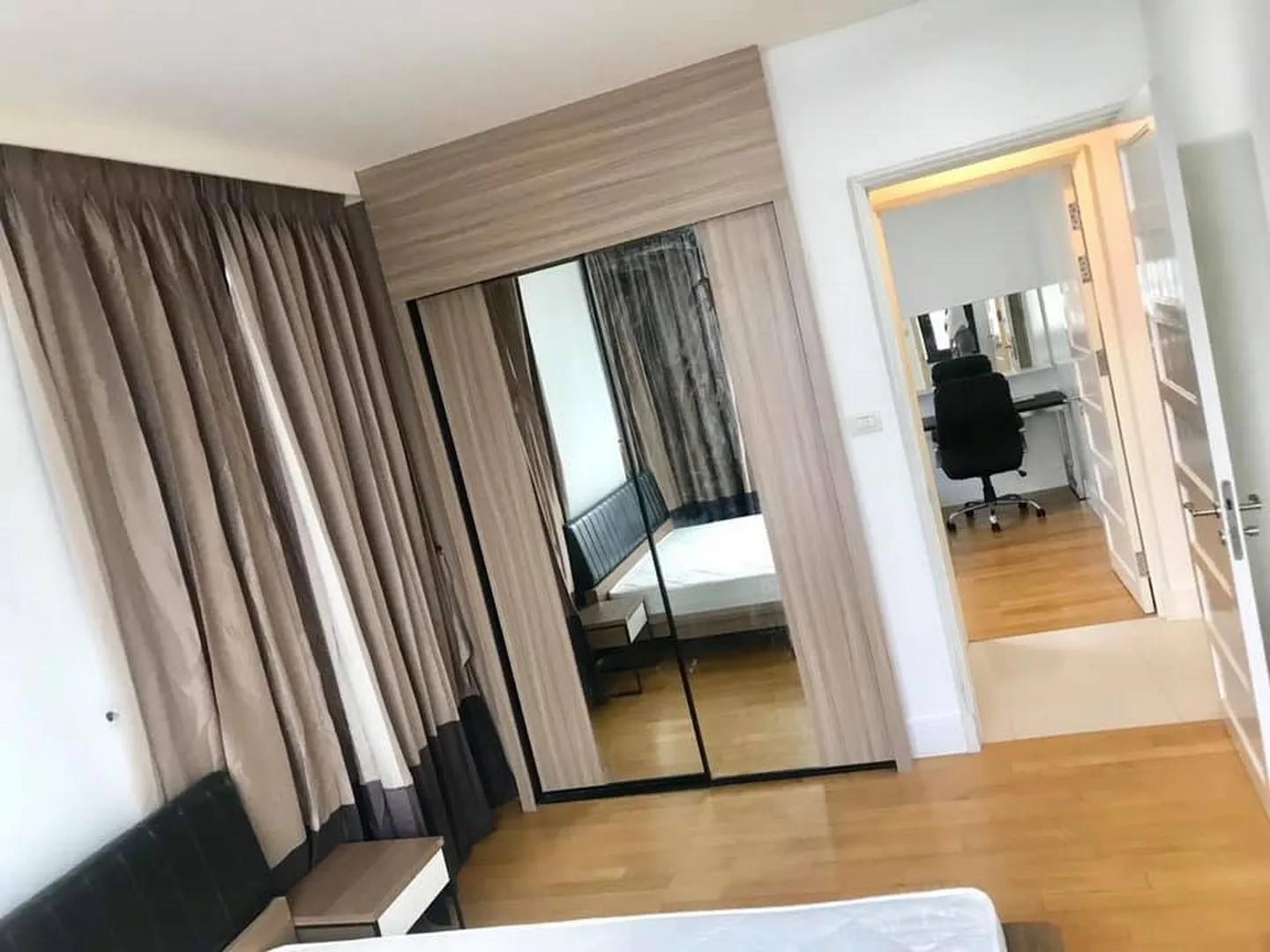 Property photos for Aguston Sukhumvit 22