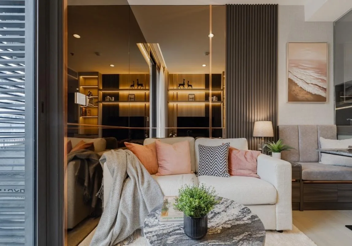 Property photos for The Extro Phayathai-rangnam