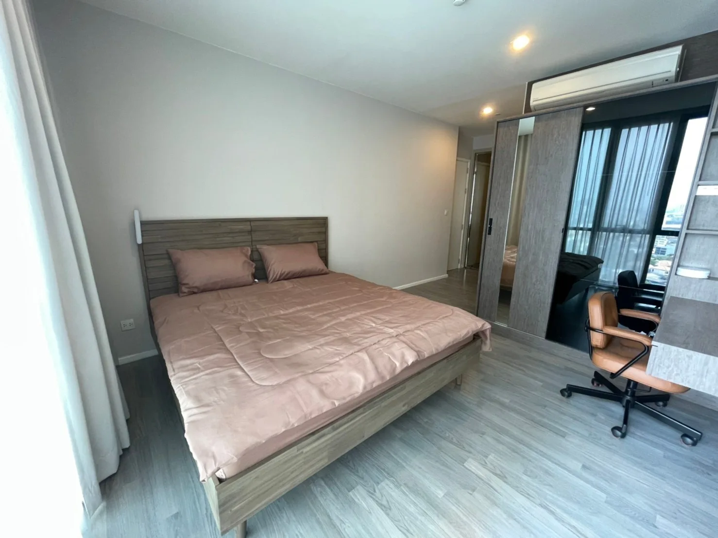Property photos for The Room Sukhumvit 69