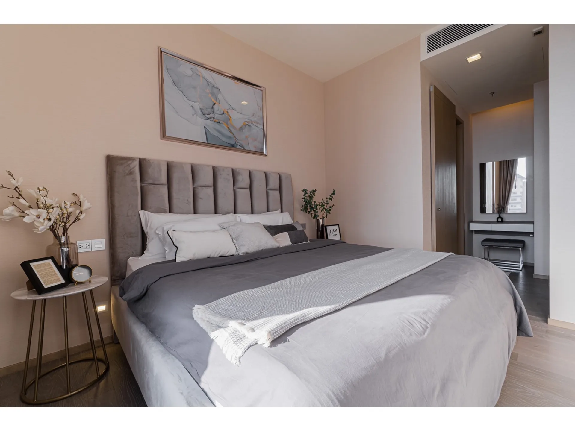 Property photos for The Esse Asoke