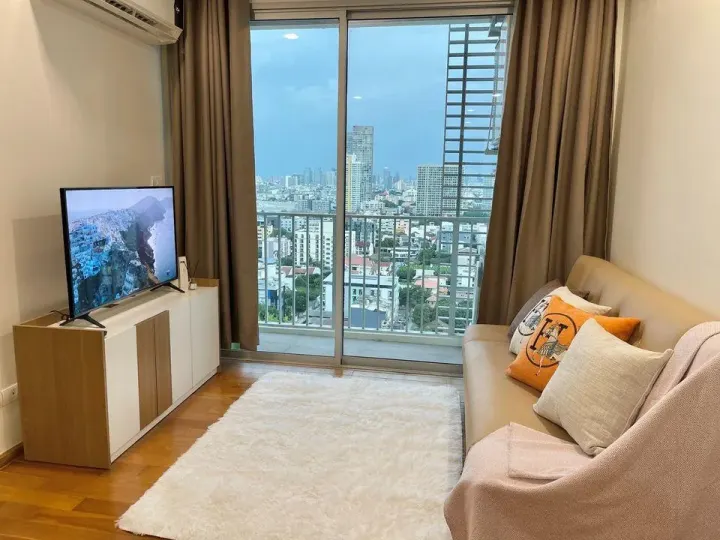Property photos for THE LINE Phahonyothin Park