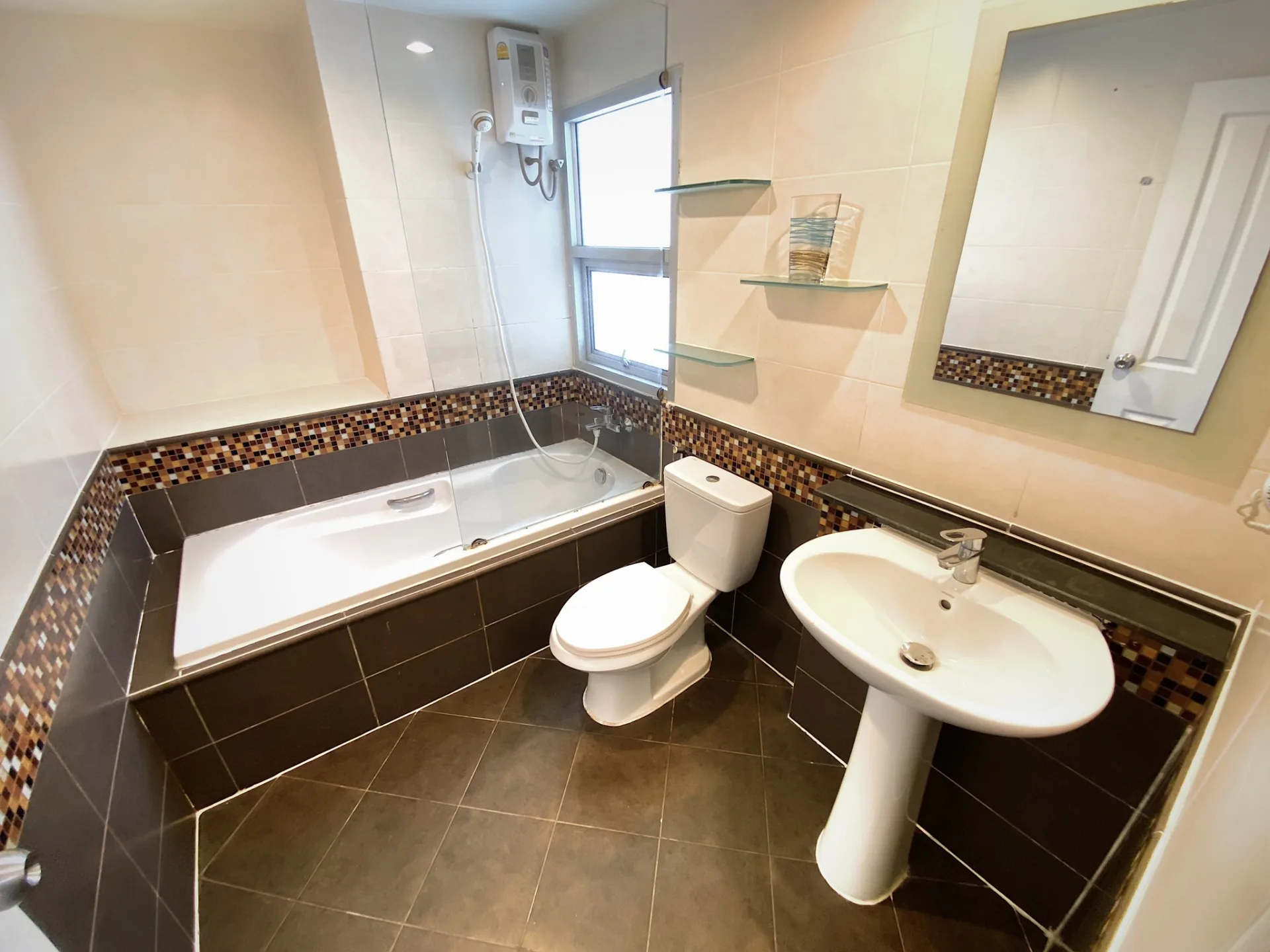 Property photos for The Waterford Sukhumvit 50 Onnut