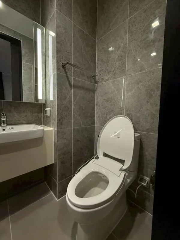 Property photos for Noble Around Ari
