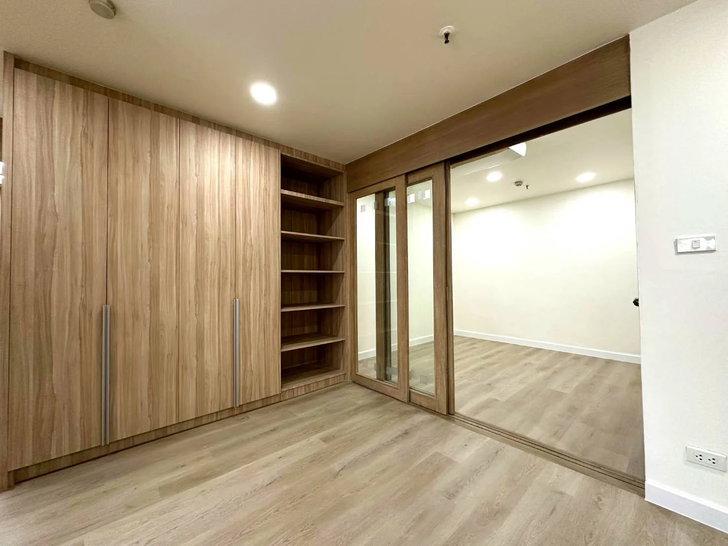 Property photos for Fifty Fifth Tower