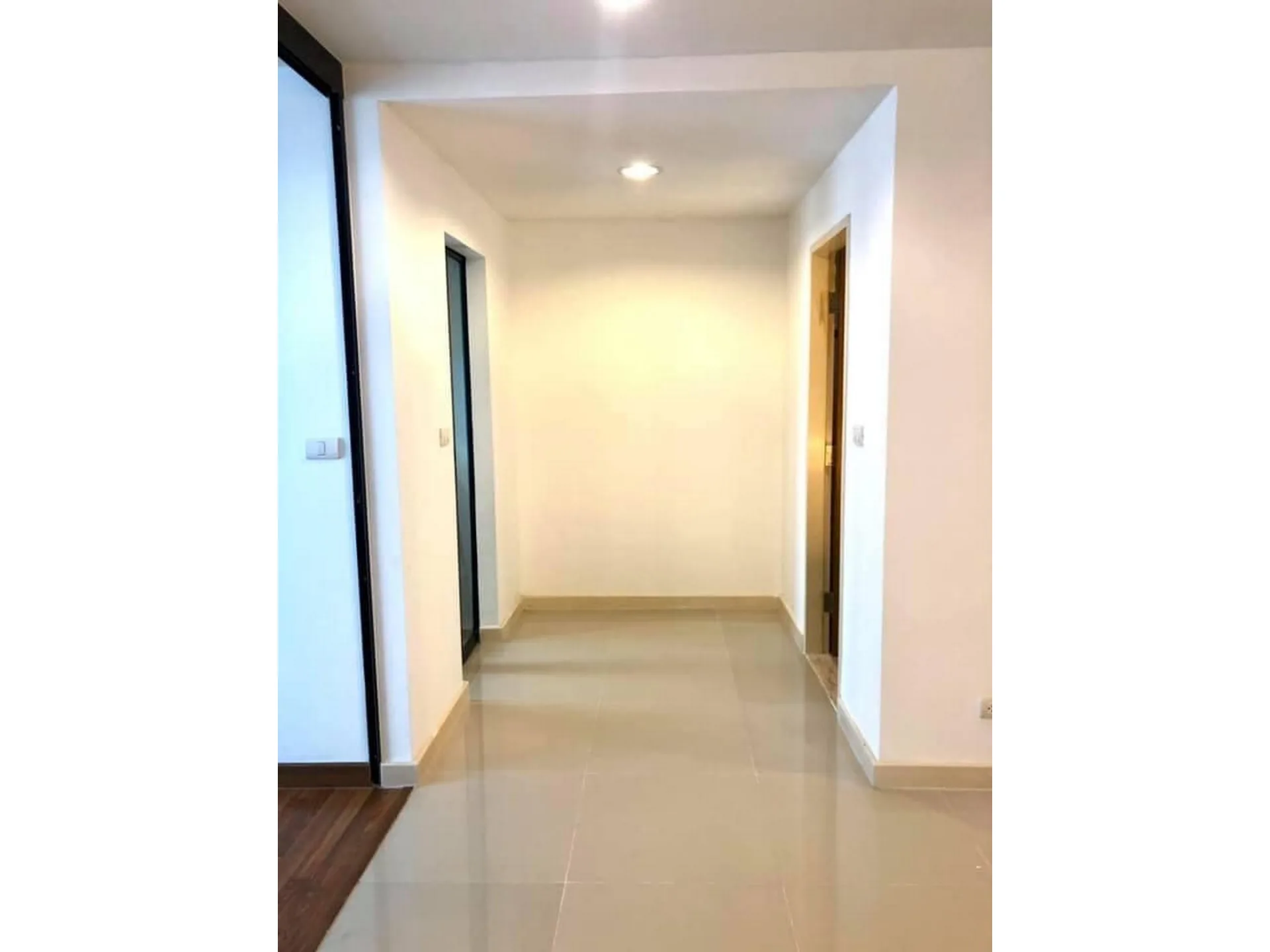 Property photos for Zenith Place Sukhumvit 42